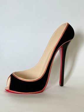 WILD EYE DESIGNS Decorative High-Heel Bottle Holder Black Velvet Red Sole